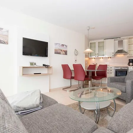 Trafalgar 425 Apartment